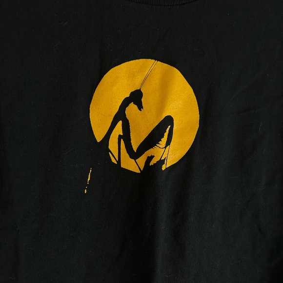 Praying Mantis Tee - Picture 2 of 3